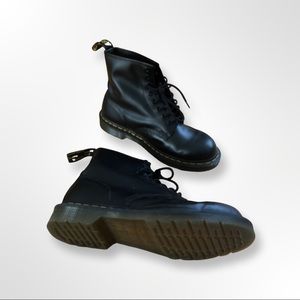 Dr. Martens Smooth Core 1460 8 Eye Boot in black women’s size 9.